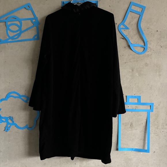 Eloquii Velvet Neck Tie Bell Sleeve Shift Dress Black - Picture 4 of 9